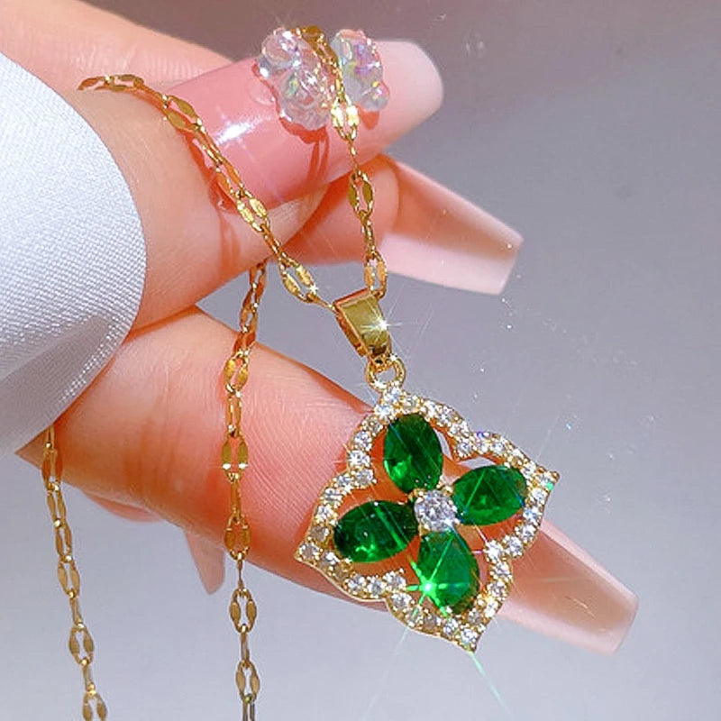 Green flower Necklace