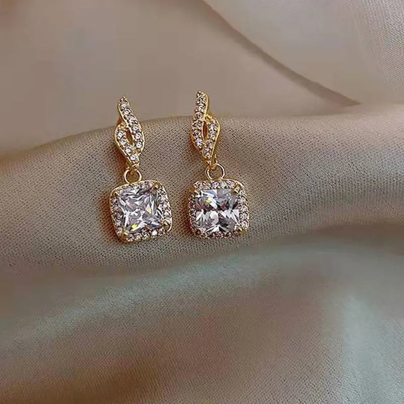 Lyla earring