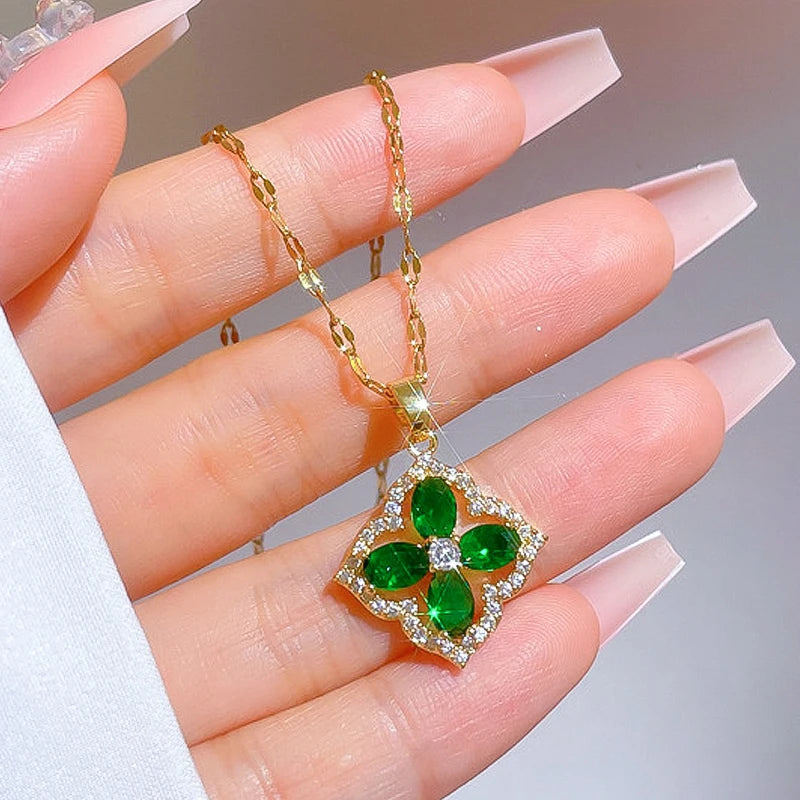 Green flower Necklace