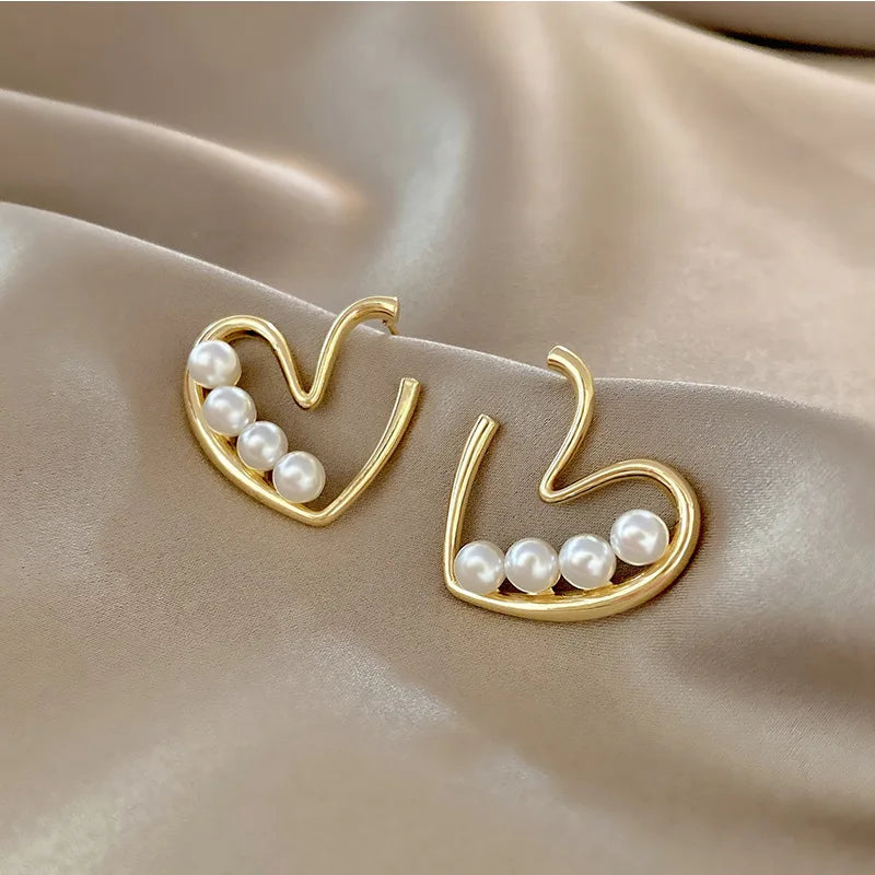 Cut heart earring