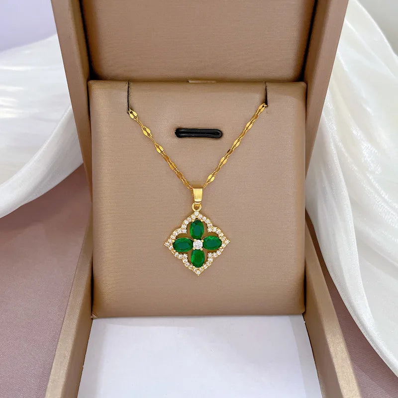 Green flower Necklace